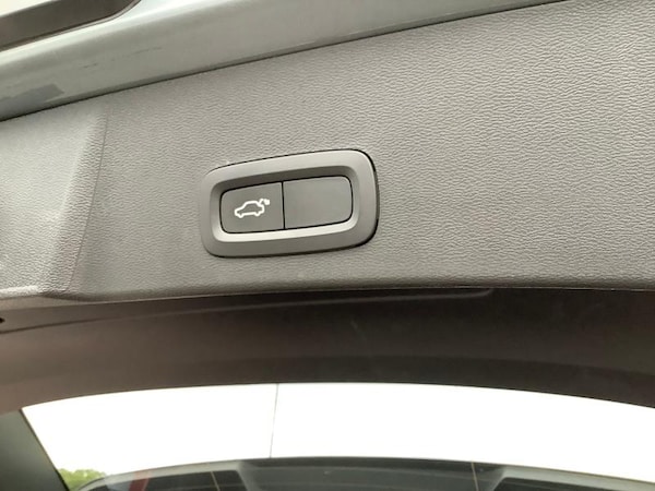 Used Volvo XC40 2021 for sale - 75621067: Photo 33