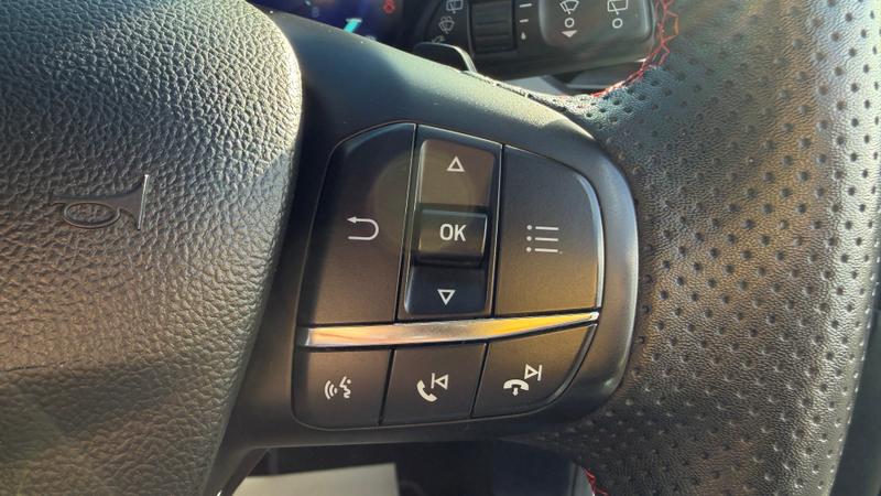 Used Ford Focus 2023 for sale - 76382273: Photo 16