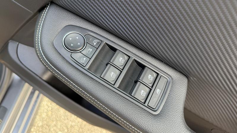 Used Renault Clio 2023 for sale - 76332542: Photo 13