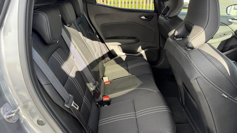 Used Renault Clio 2023 for sale - 76332542: Photo 25