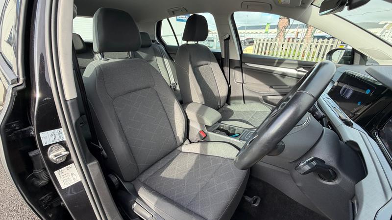 Used Volkswagen Golf 2022 for sale - 76568639: Photo 11