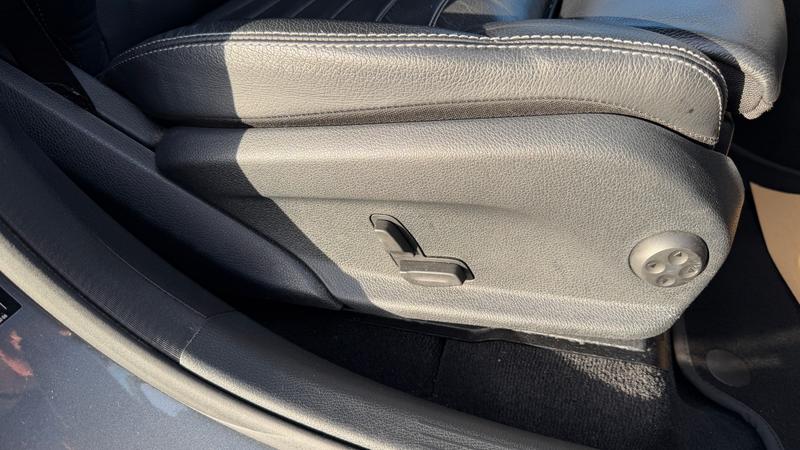 Used Mercedes-Benz GLC 2018 for sale - 76649717: Photo 12