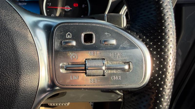 Used Mercedes-Benz GLC 2018 for sale - 76649717: Photo 16