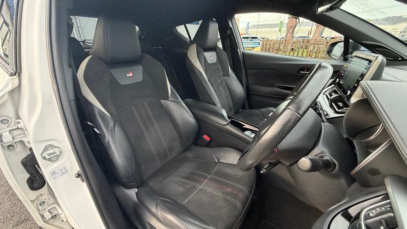 Used Toyota C-HR 2021 for sale - 77210987: Photo 11