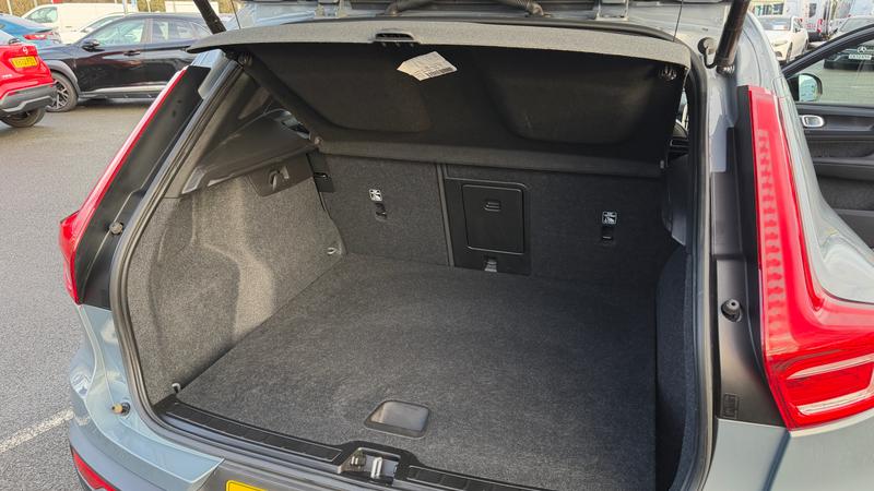 Used Volvo XC40 for sale - 77186898: Photo 29