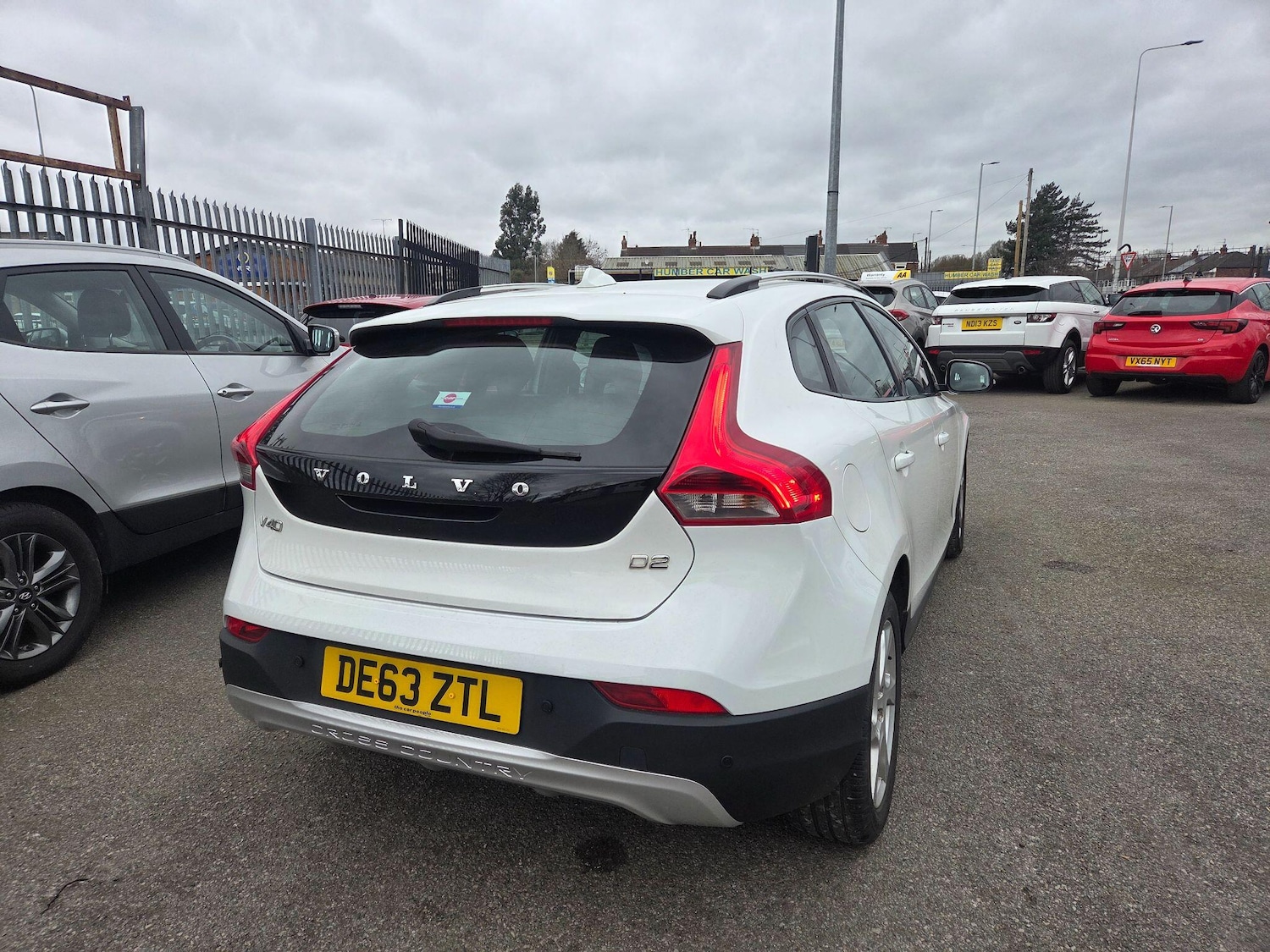 Used Volvo V40 2013 for sale - 78062604: Photo 3