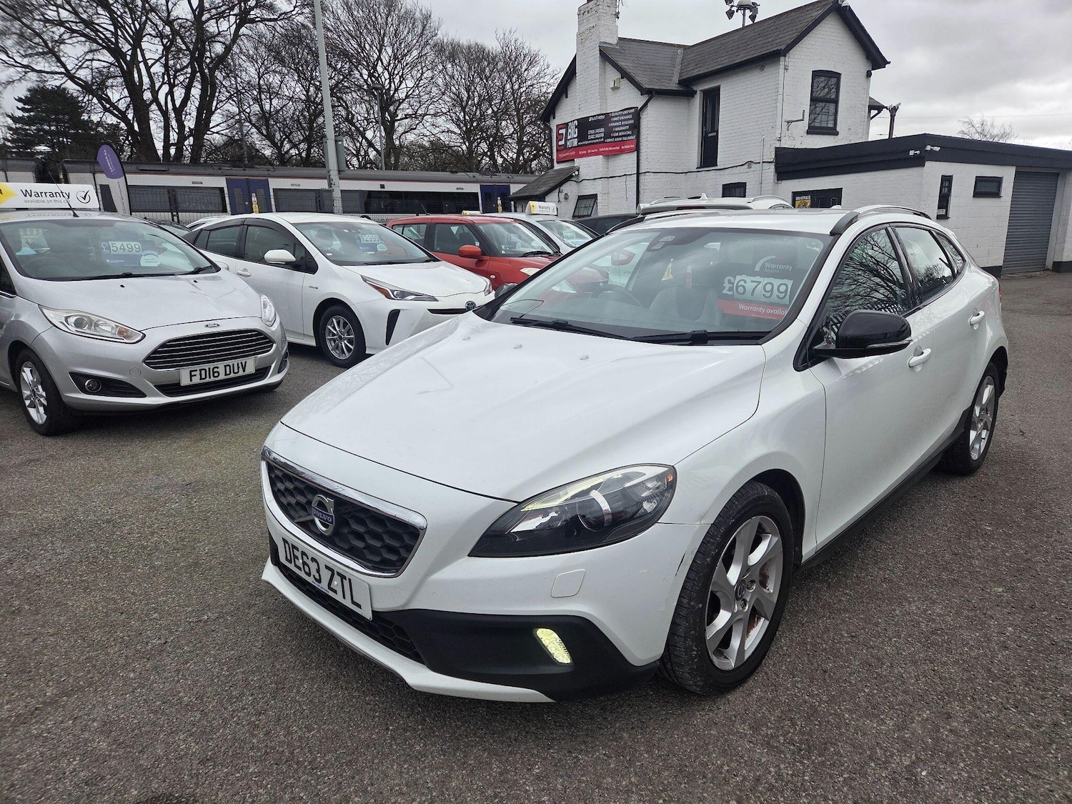 Used Volvo V40 2013 for sale - 78062604: Photo 6