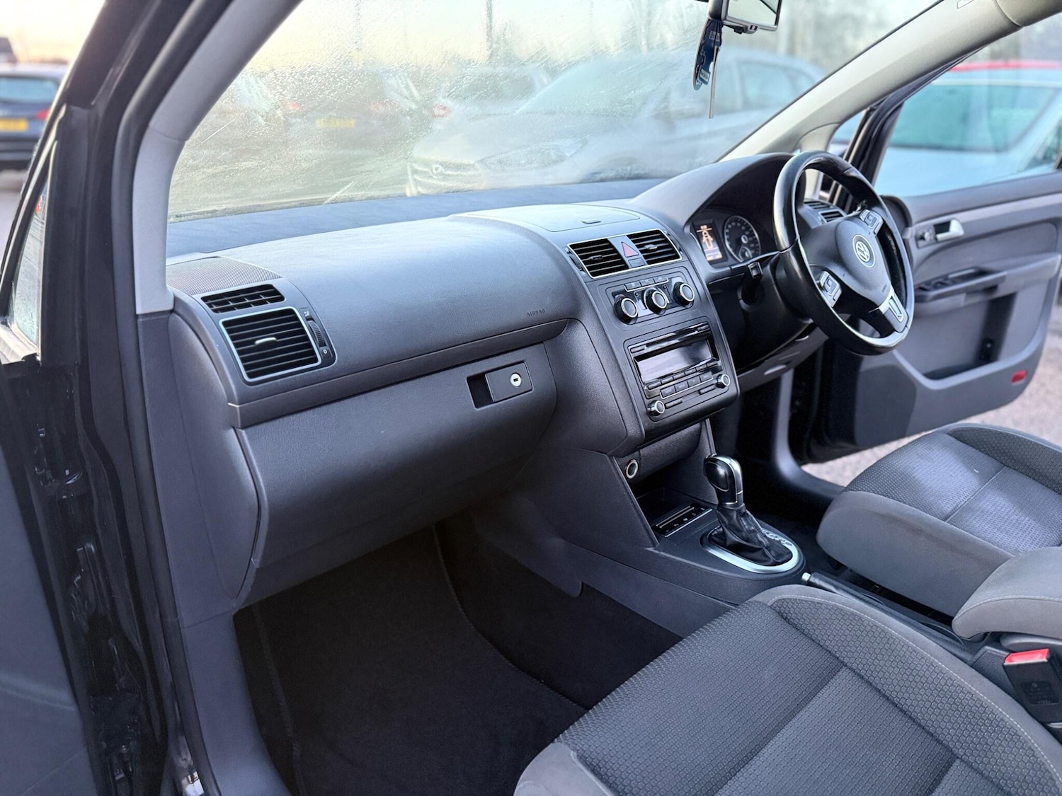 Used Volkswagen Touran 2014 for sale - 76839761: Photo 7