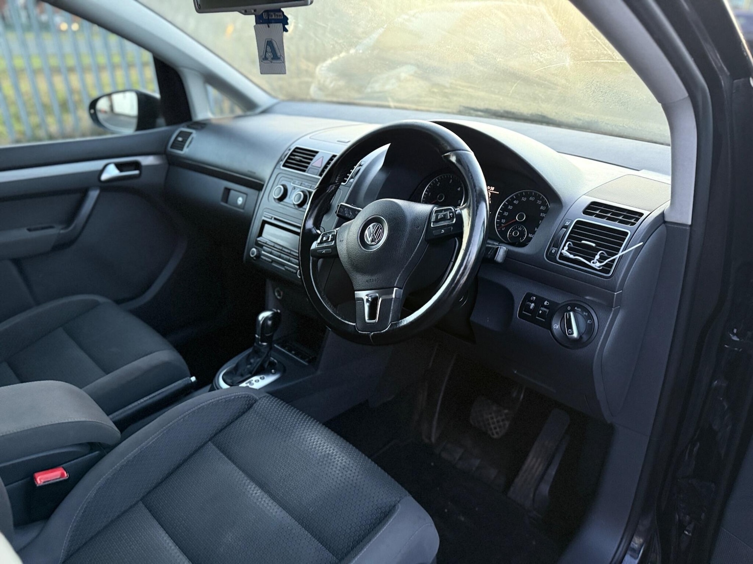 Used Volkswagen Touran 2014 for sale - 76839761: Photo 8