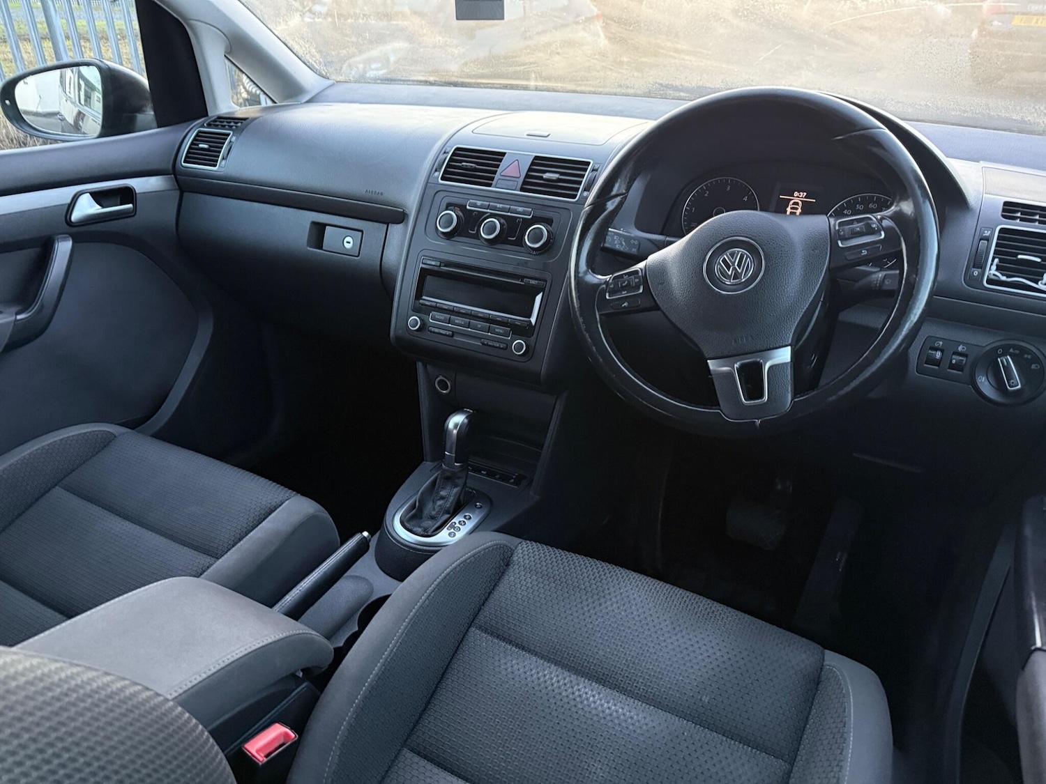 Used Volkswagen Touran 2014 for sale - 76839761: Photo 9