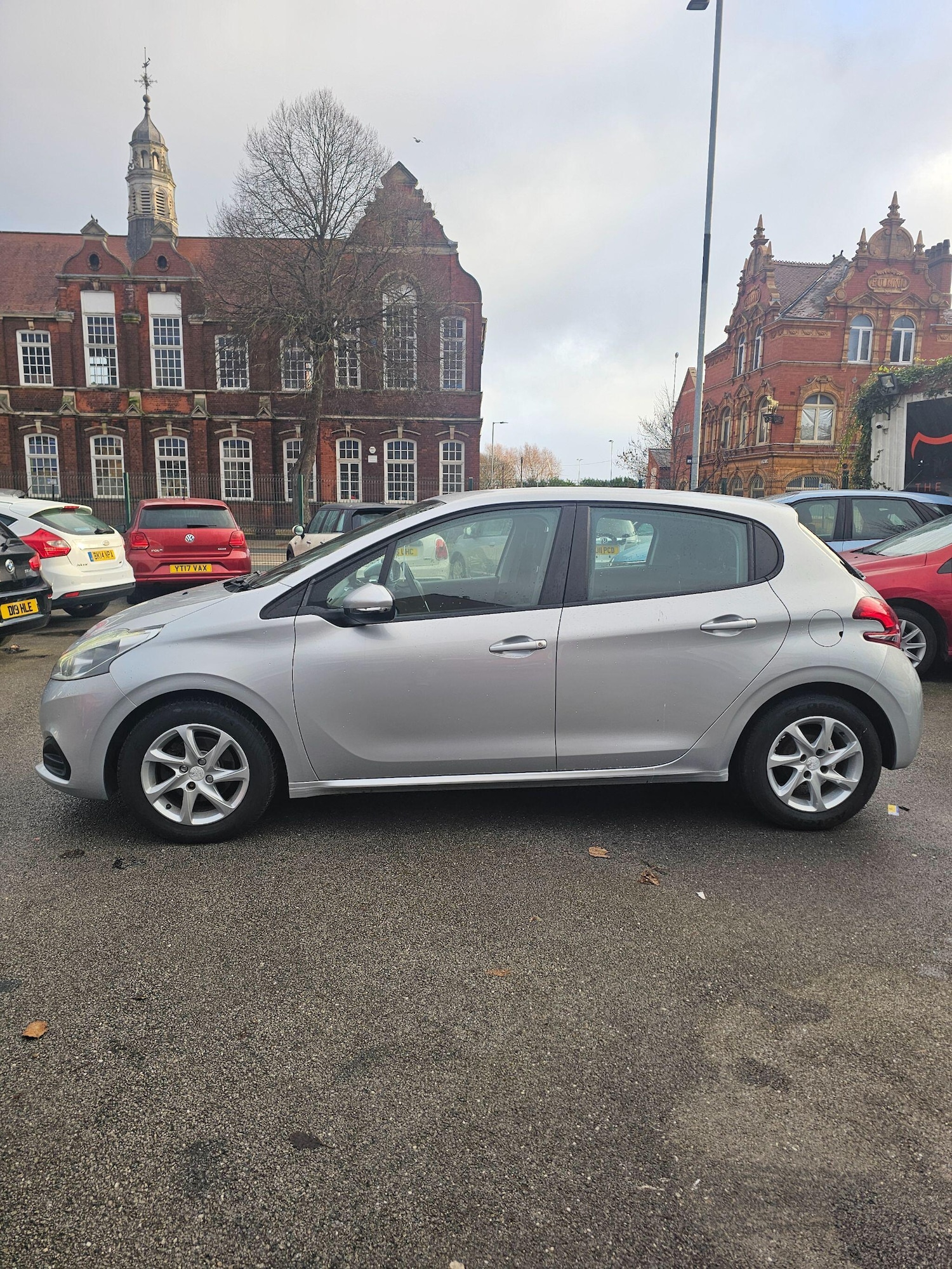 Used Peugeot 208 2016 for sale - 77057366: Photo 4