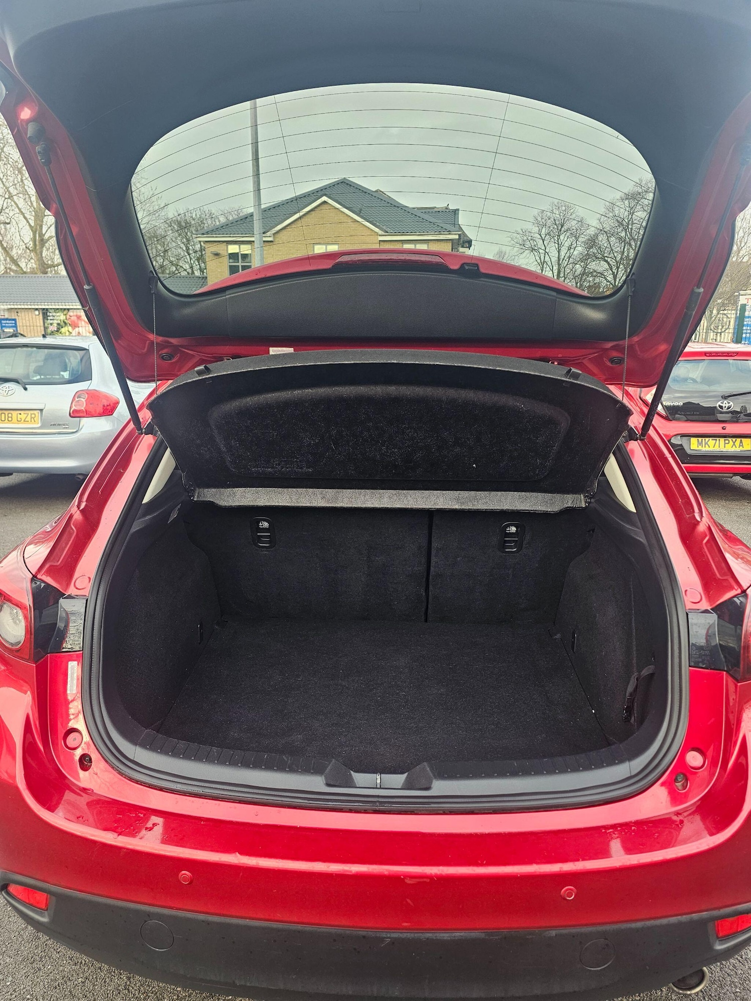 Used Mazda Mazda3 2016 for sale - 77358765: Photo 6