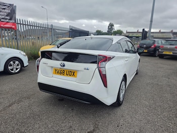 Used Toyota Prius 2024 for sale - 76283053: Photo 3