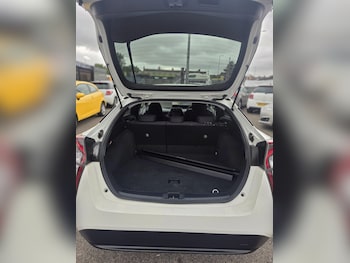 Used Toyota Prius 2024 for sale - 76283053: Photo 4