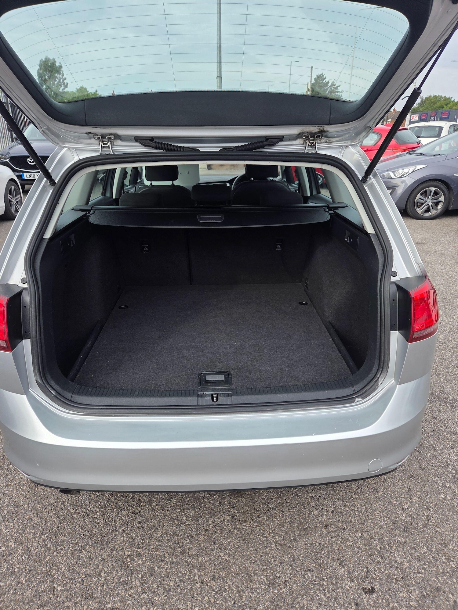 Used Volkswagen Golf 2016 for sale - 76645653: Photo 4