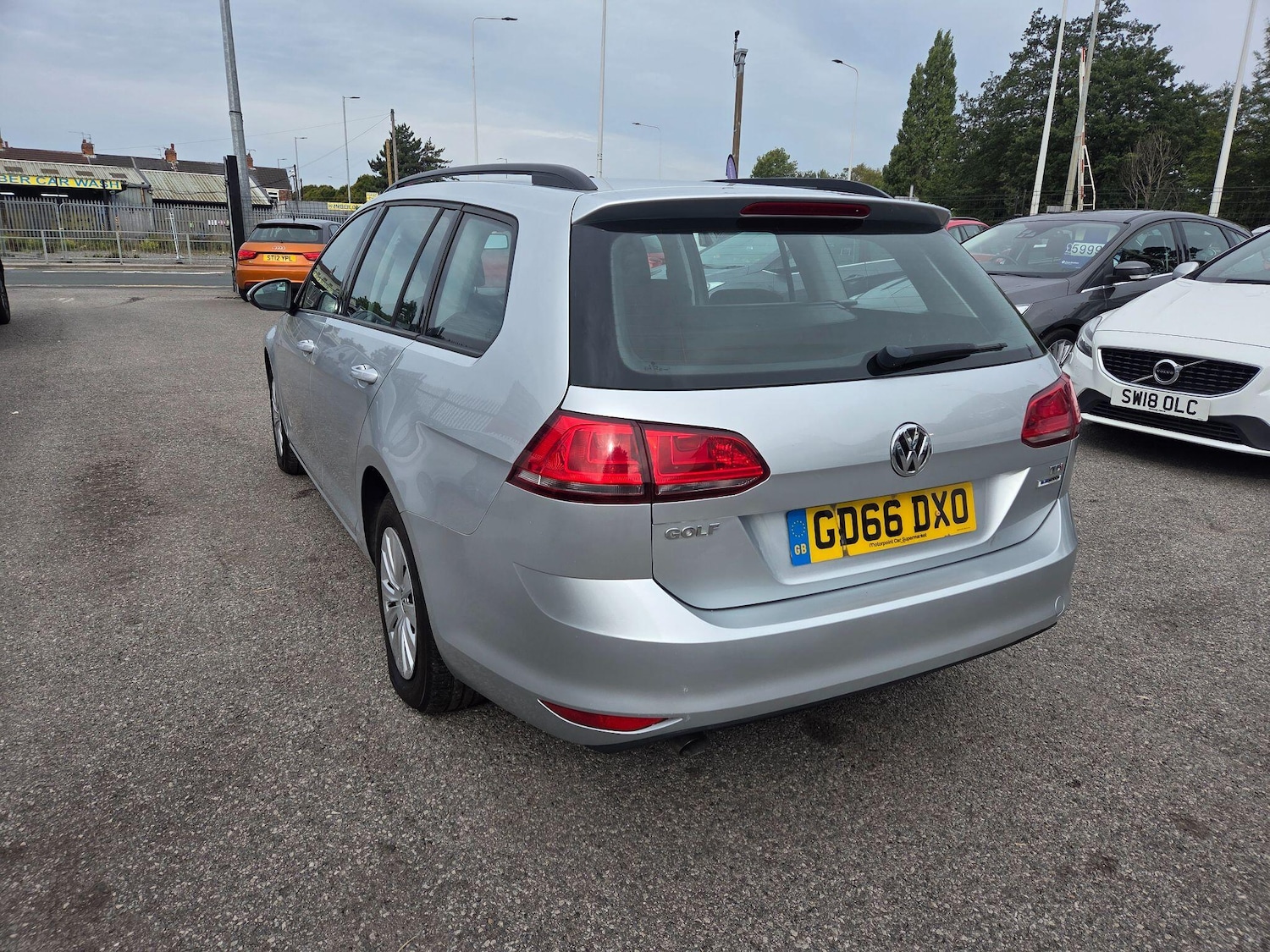Used Volkswagen Golf 2016 for sale - 76645653: Photo 5