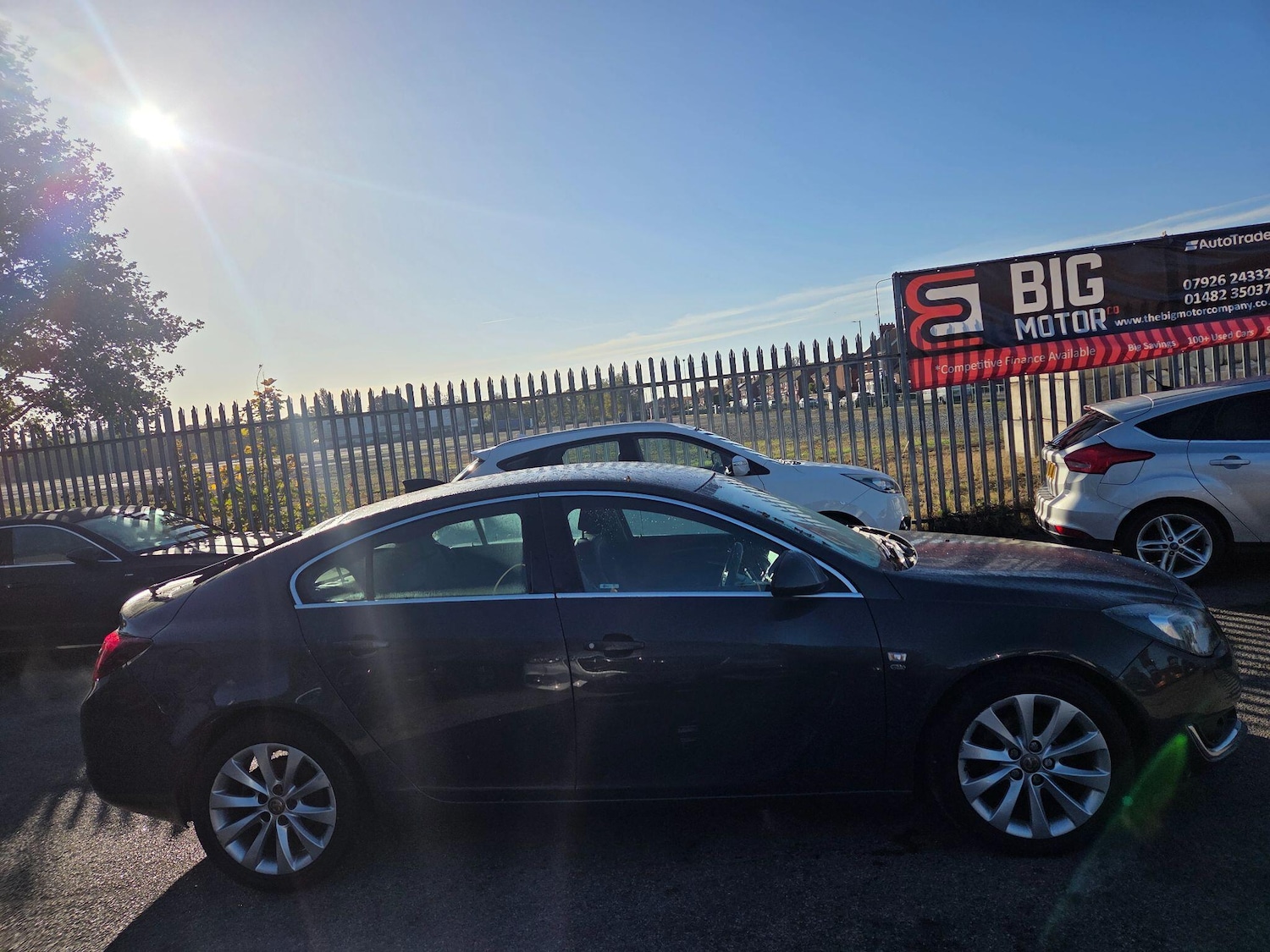 Used Vauxhall Insignia 2016 for sale - 76658369: Photo 2