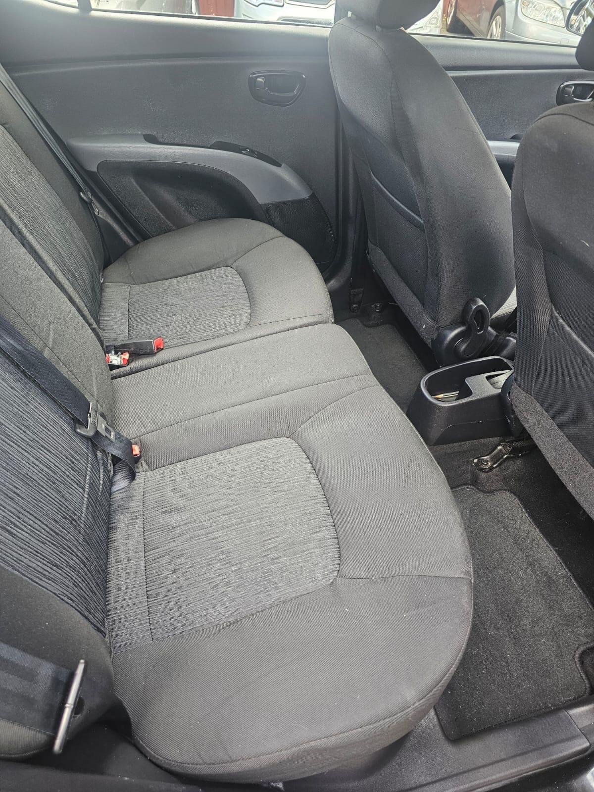 Used Hyundai i10 2013 for sale - 76136959: Photo 10