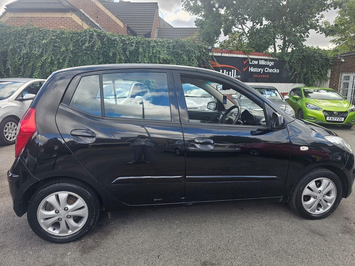 Used Hyundai i10 2013 for sale - 76136959: Photo 13
