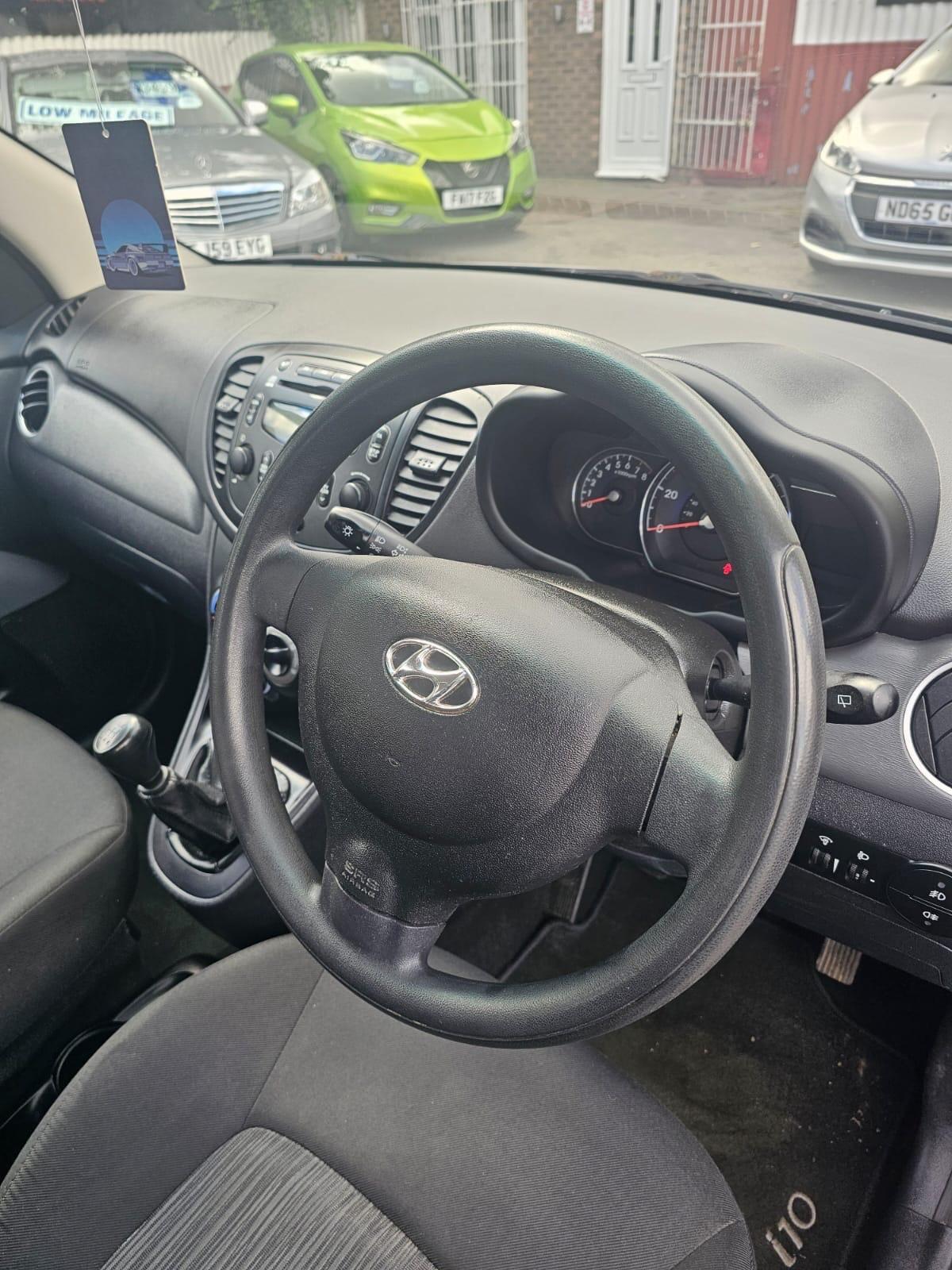 Used Hyundai i10 2013 for sale - 76136959: Photo 9