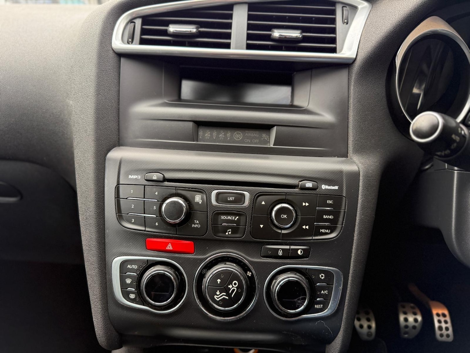 Used Citroen DS4 2011 for sale - 76239071: Photo 11