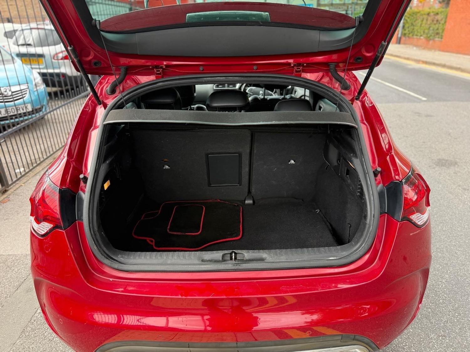 Used Citroen DS4 2011 for sale - 76239071: Photo 6