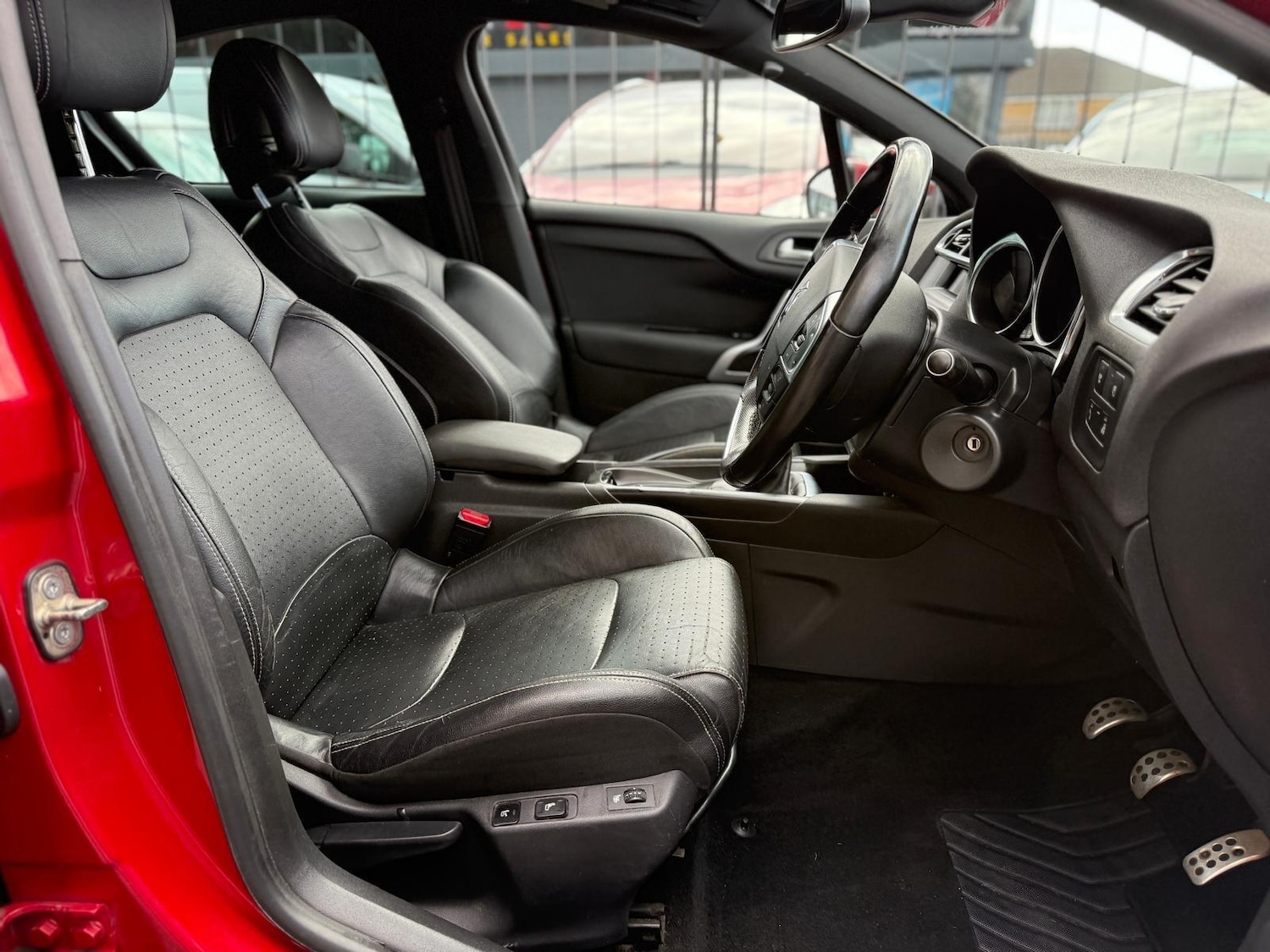 Used Citroen DS4 2011 for sale - 76239071: Photo 9