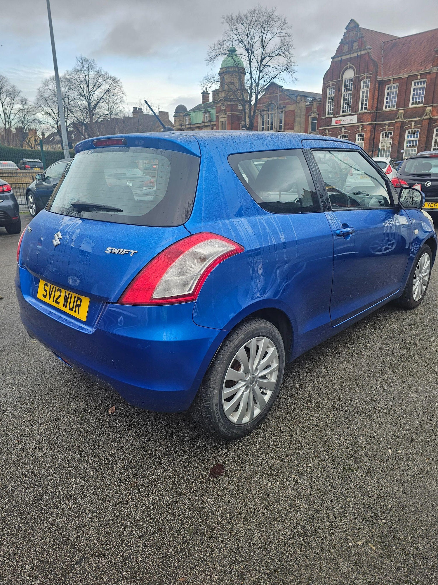 Used Suzuki Swift 2012 for sale - 76866175: Photo 8