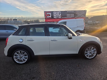 Used MINI Hatch 2015 for sale - 76850102: Photo
