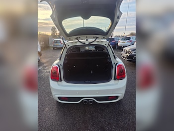 Used MINI Hatch 2015 for sale - 76850102: Photo