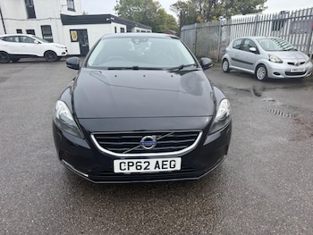 Used Volvo V40 2012 for sale - 76424332: Photo