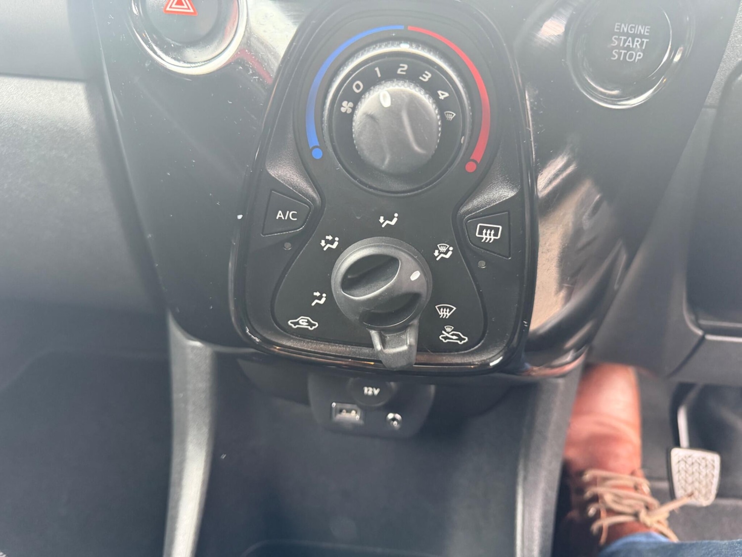 Used Peugeot 108 2016 for sale - 76801703: Photo 14