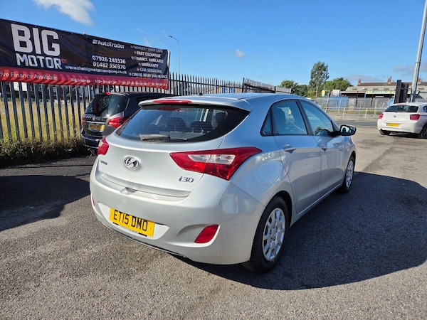 Used Hyundai i30 2015 for sale - 76043142: Photo 3