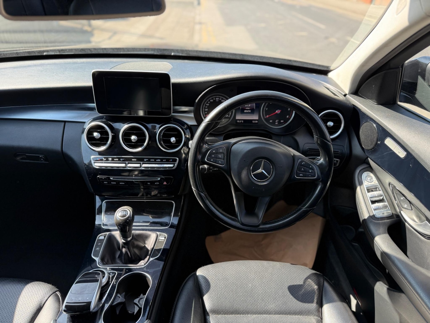 Used Mercedes-Benz C Class 2015 for sale - 76801601: Photo 11