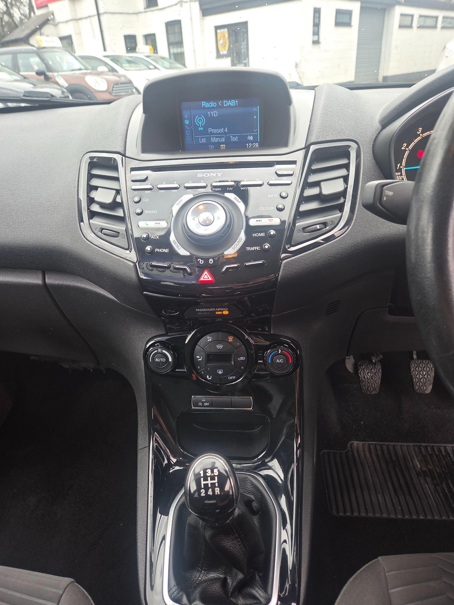 Used Ford Fiesta 2014 for sale - 78019133: Photo 11