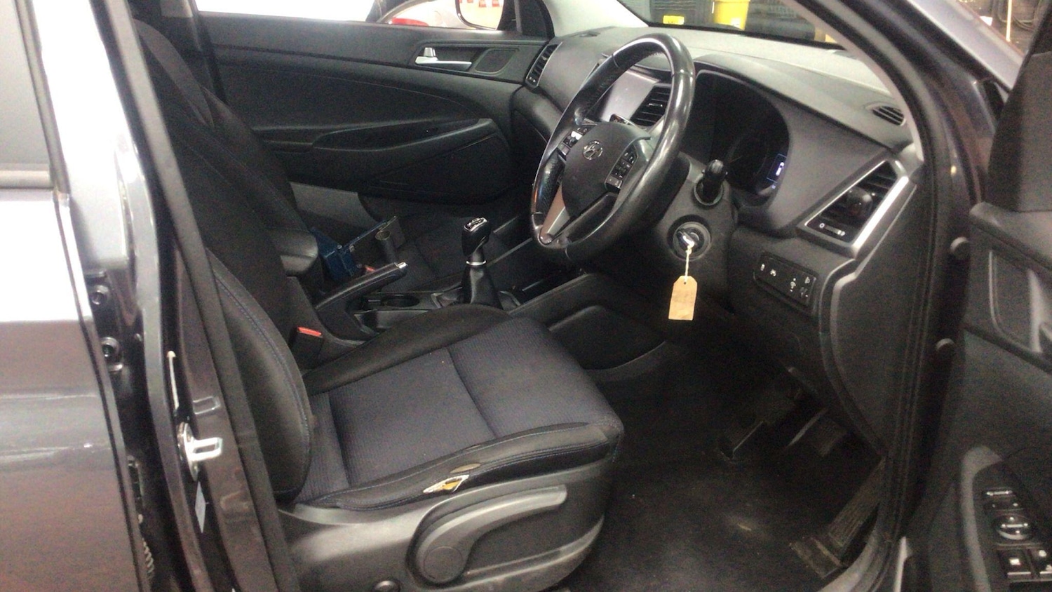 Used Hyundai TUCSON 2017 for sale - 76020718: Photo 9