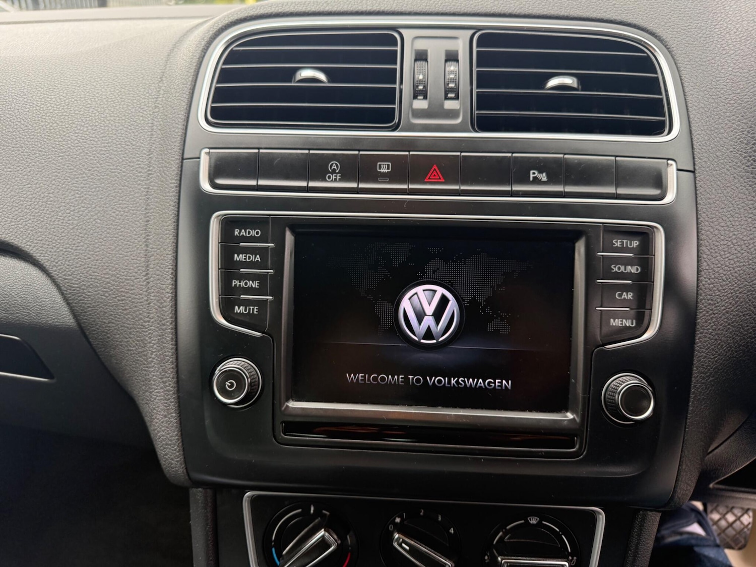 Used Volkswagen Polo 2017 for sale - 76989643: Photo 11