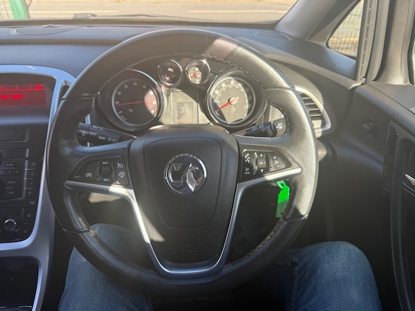 Used Vauxhall Astra 2015 for sale - 76189283: Photo 13