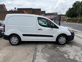 Used Peugeot Partner 2017 for sale - 75268927: Photo