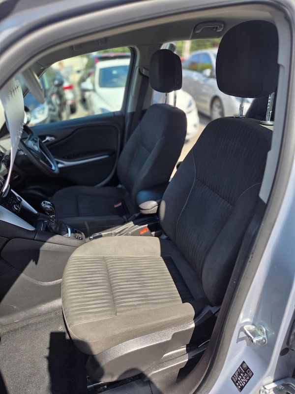 Used Vauxhall Zafira Tourer 2016 for sale - 76260123: Photo 14