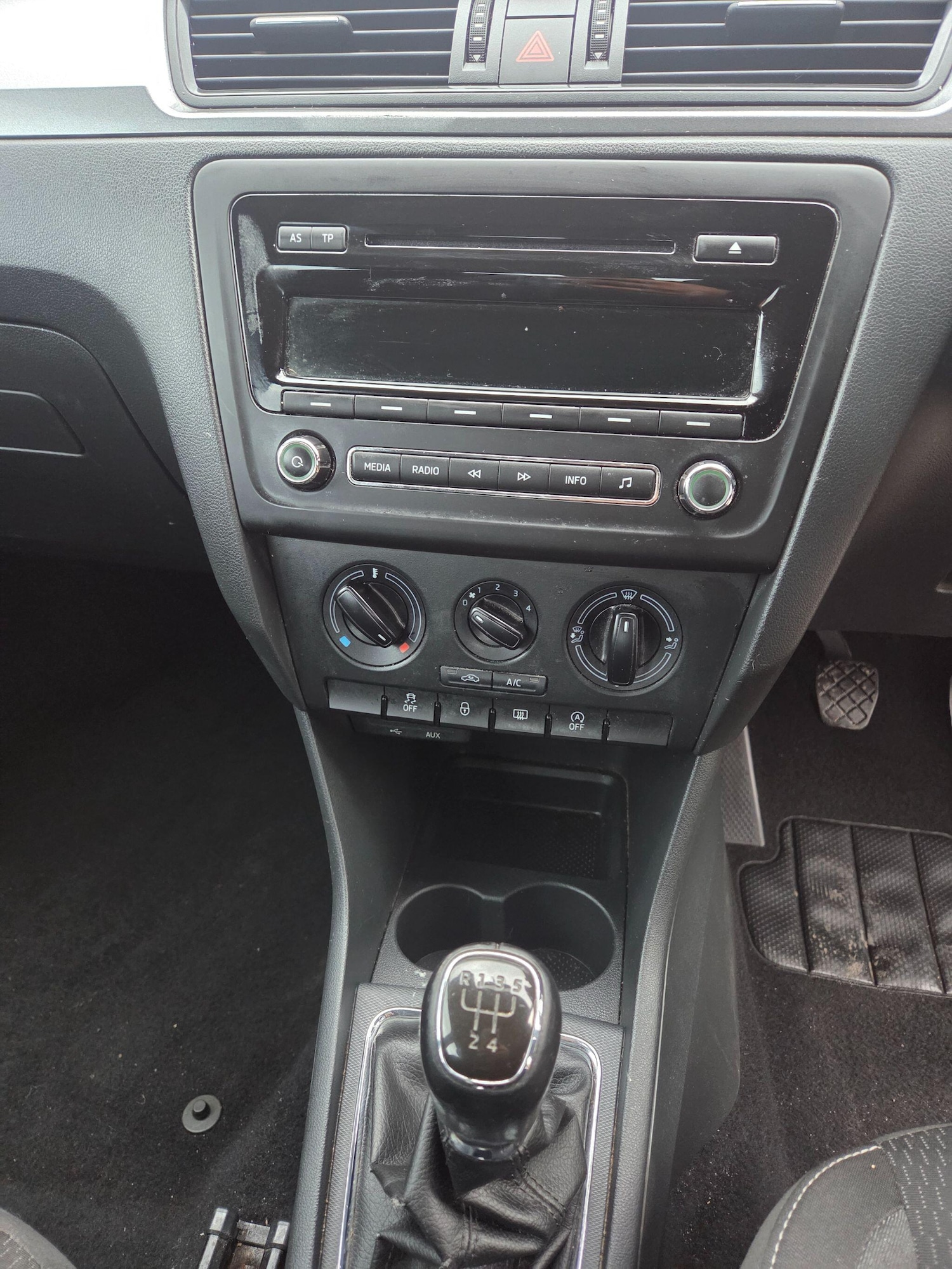 Used Skoda Rapid Spaceback 2014 for sale - 77598144: Photo 13