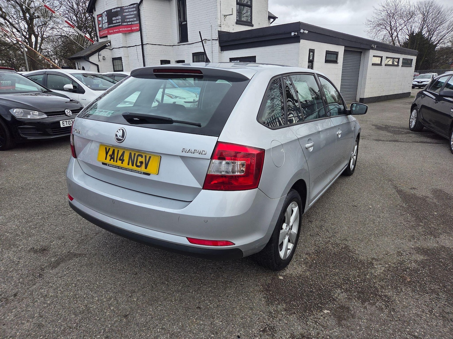 Used Skoda Rapid Spaceback 2014 for sale - 77598144: Photo 3