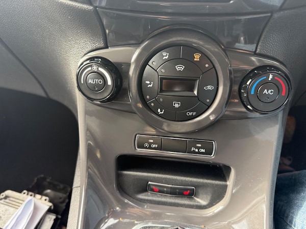 Used Ford Fiesta 2013 for sale - 76295307: Photo 13