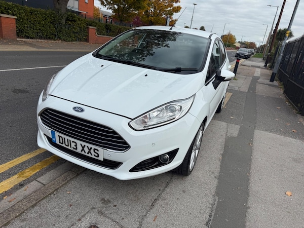 Used Ford Fiesta 2013 for sale - 76295307: Photo 2