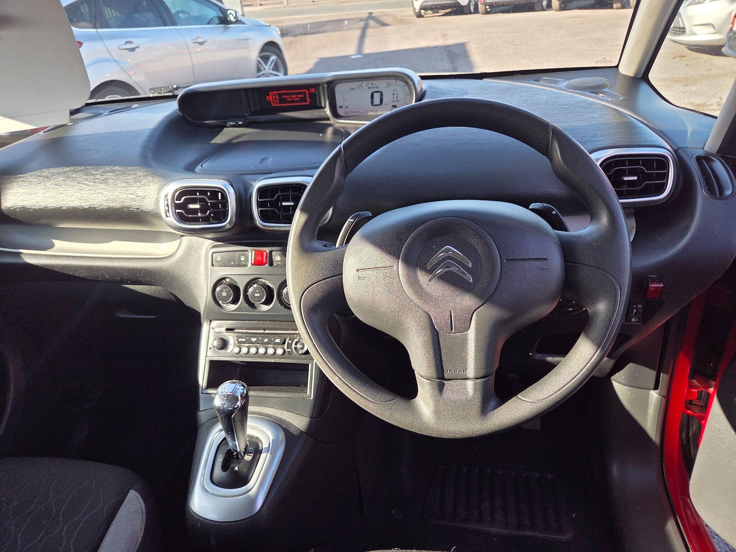 Used Citroen C3 Picasso 2014 for sale - 76667009: Photo 10