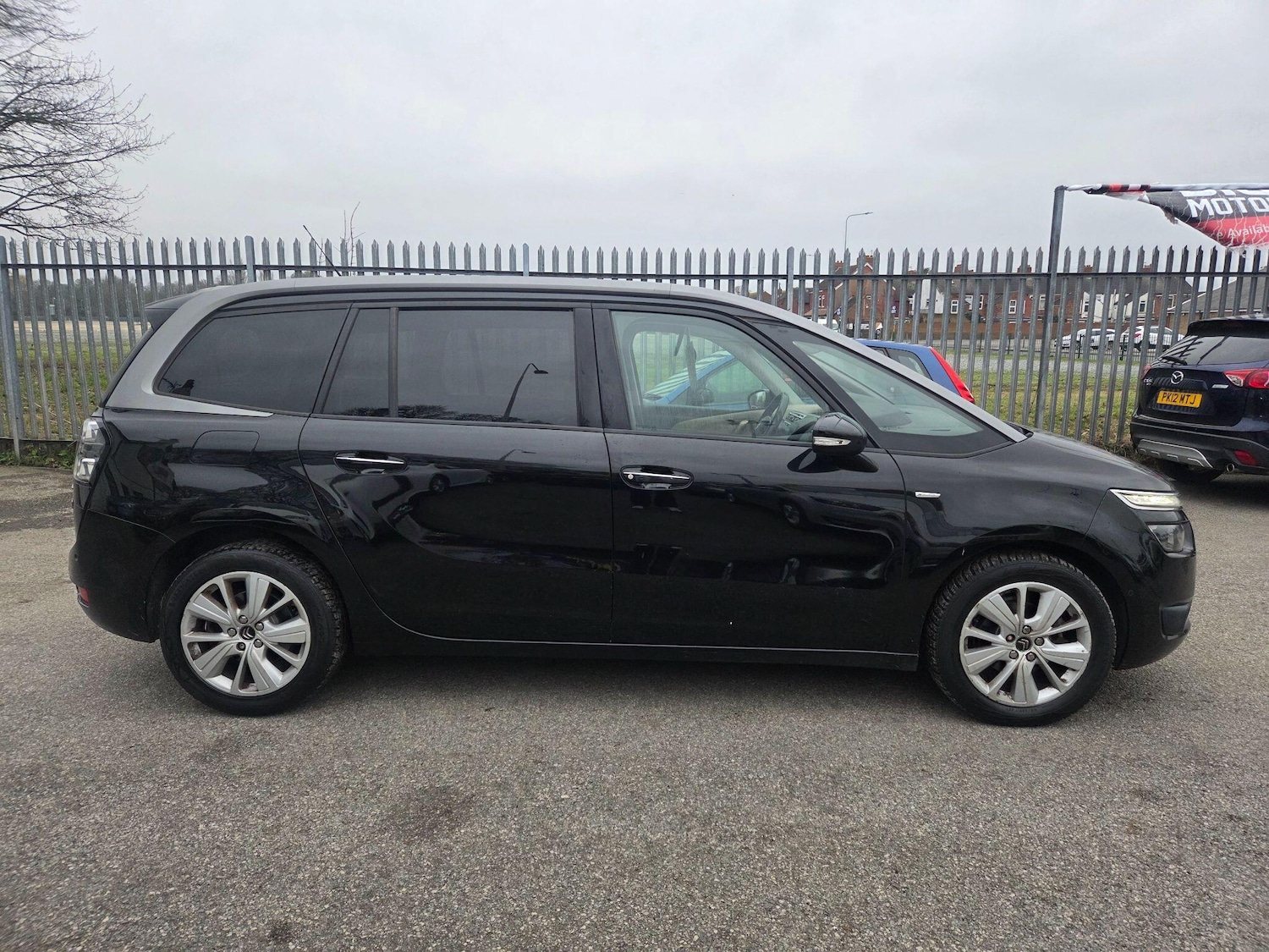 Used Citroen Grand C4 Picasso 2014 for sale - 77598887: Photo 2