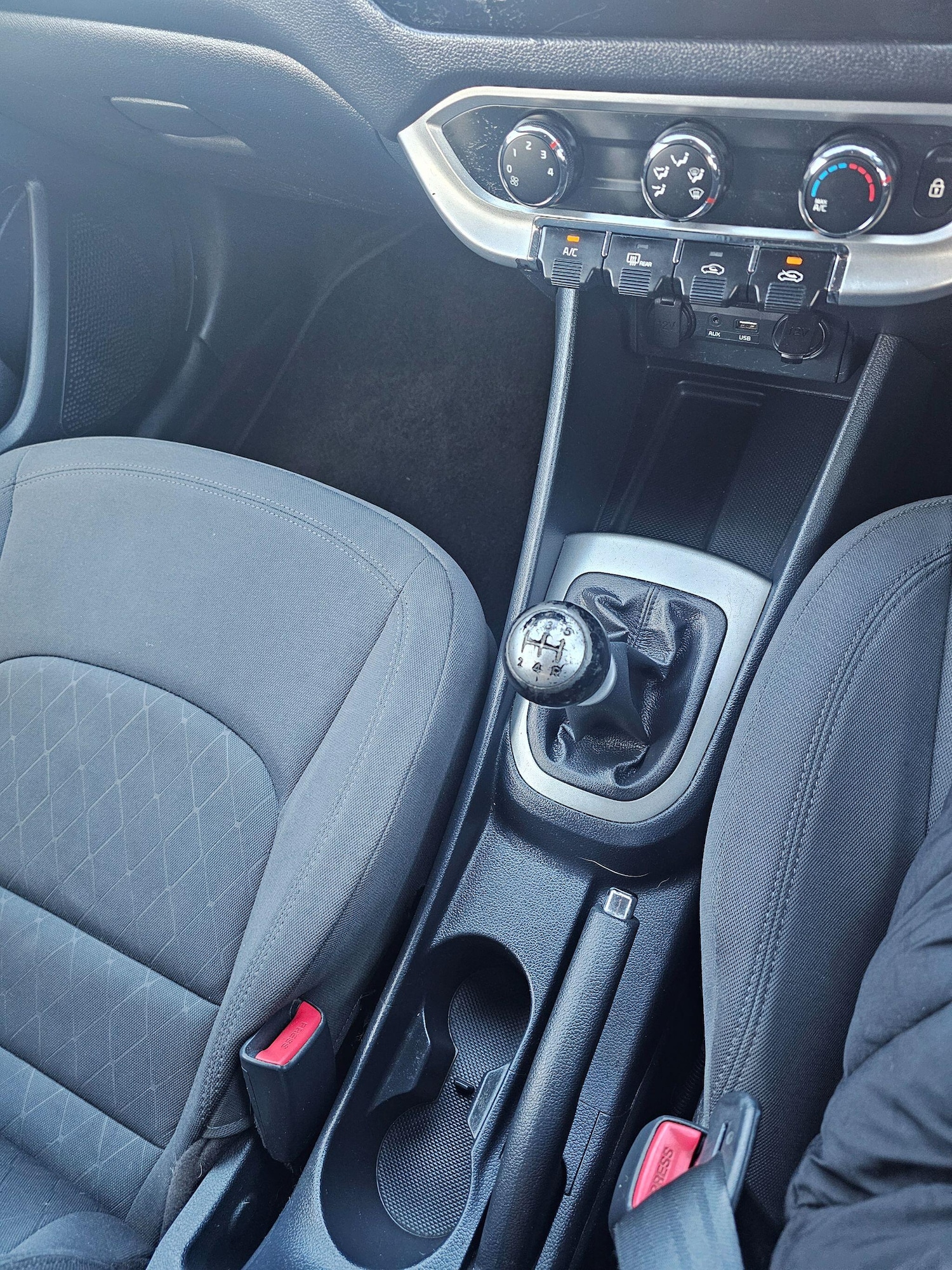 Used Kia Rio 2015 for sale - 76240130: Photo 17