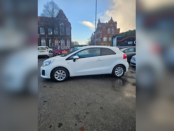 Used Kia Rio 2015 for sale - 76240130: Photo