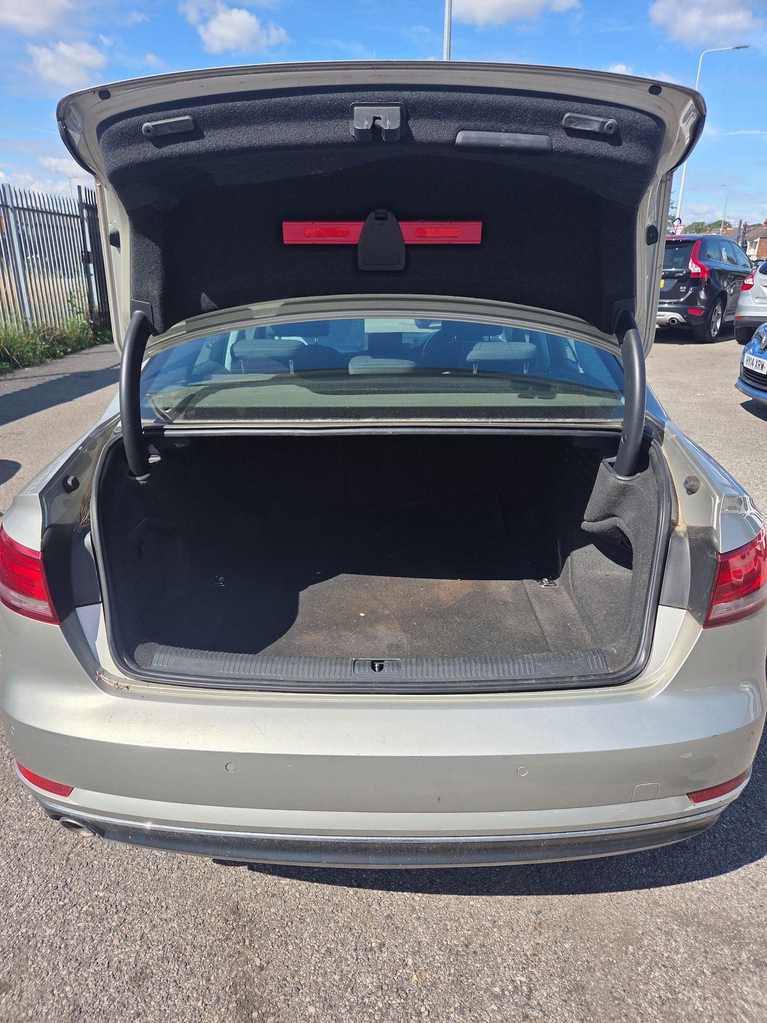 Used Audi A4 2016 for sale - 76607158: Photo 4