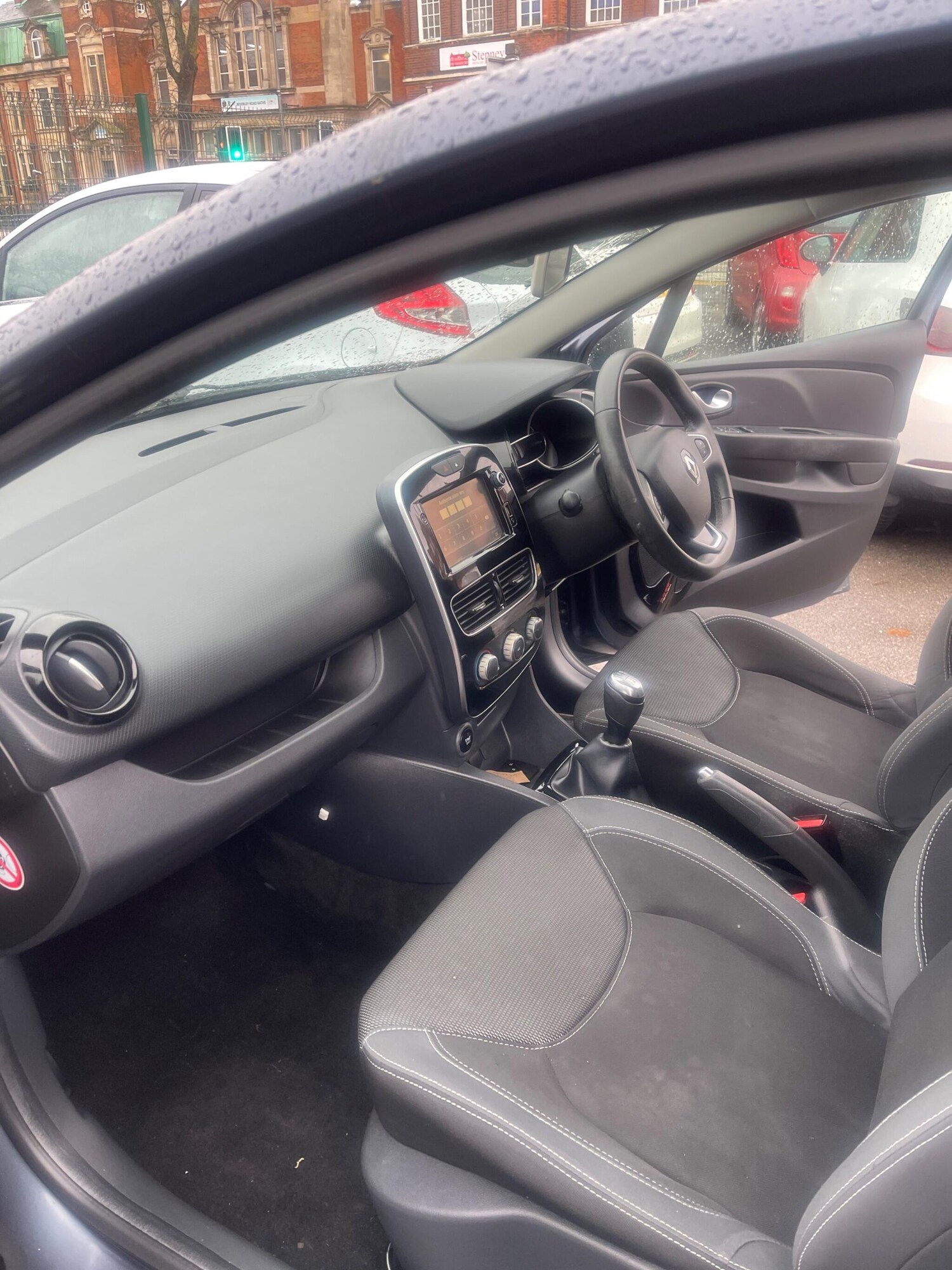 Used Renault Clio 2017 for sale - 76608524: Photo 12